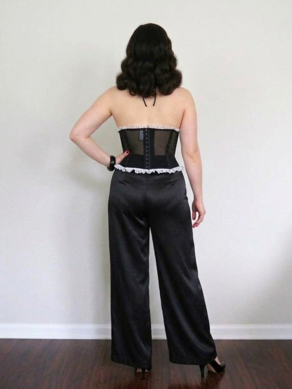 Y2K Vintage Victoria's Secret Black Halter Sheer Lace Ruffle Corset - NWOT - Picture 2 of 8